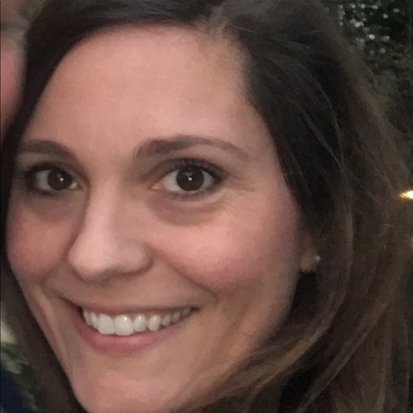 Meet your Posher, Alexis - Picture 1 of 1